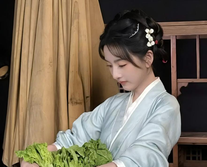 月薪几万，吃得起瑜伽裤面包？